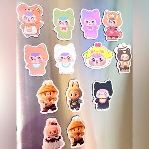 Labubu & Hirono’s fridge magnet